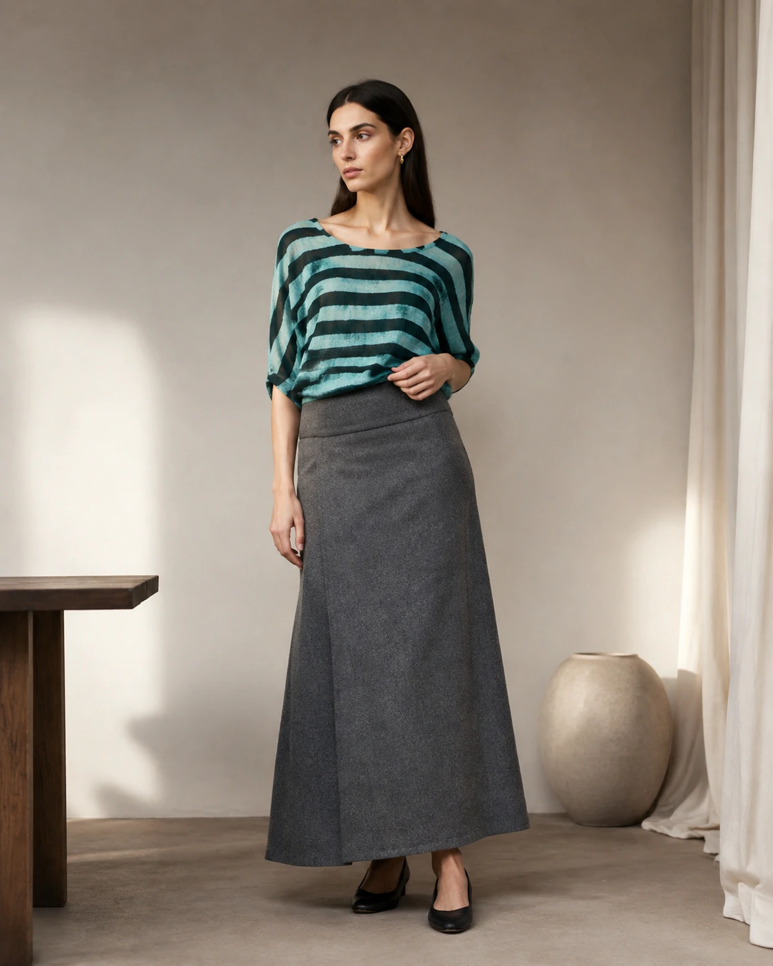 Women’s Skirt / 12 in Grey — illustrated styling